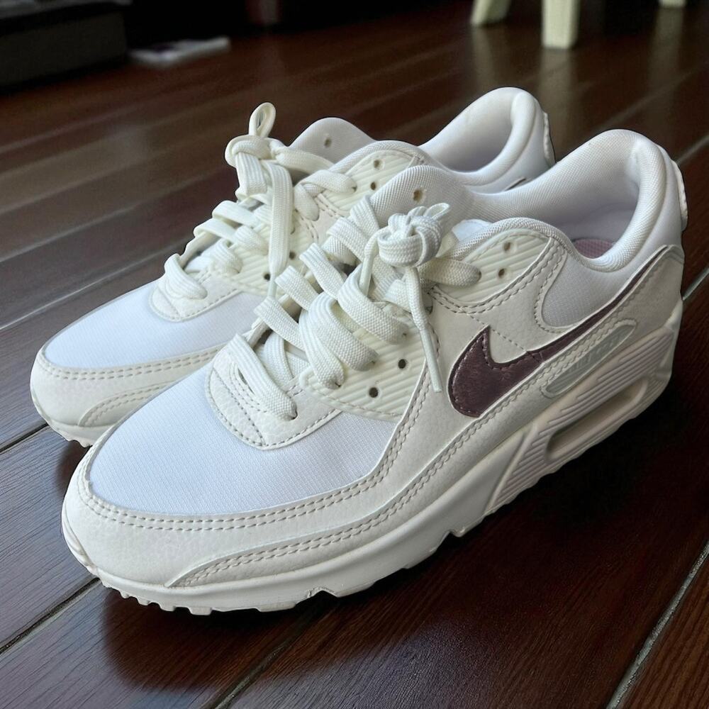 Nike Air Max - Picture 2 of 11